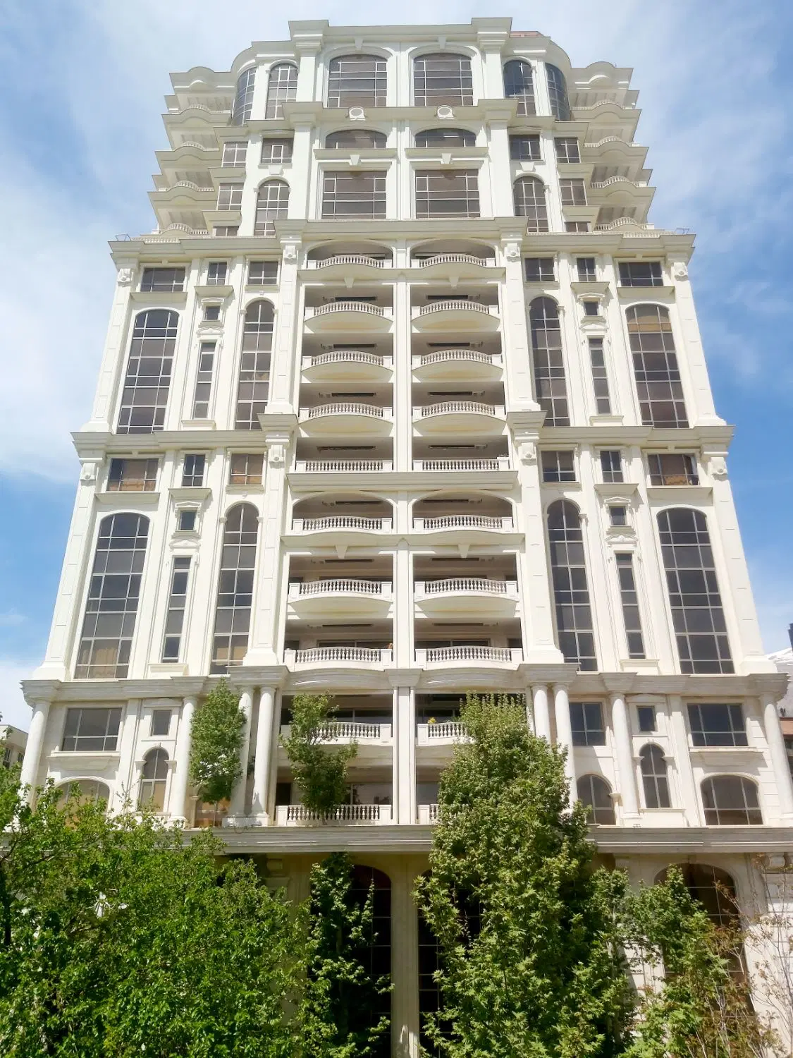 ۲۳۰متر۳جهت نور و ویو تاپ لوکیشن،فول وبرند
