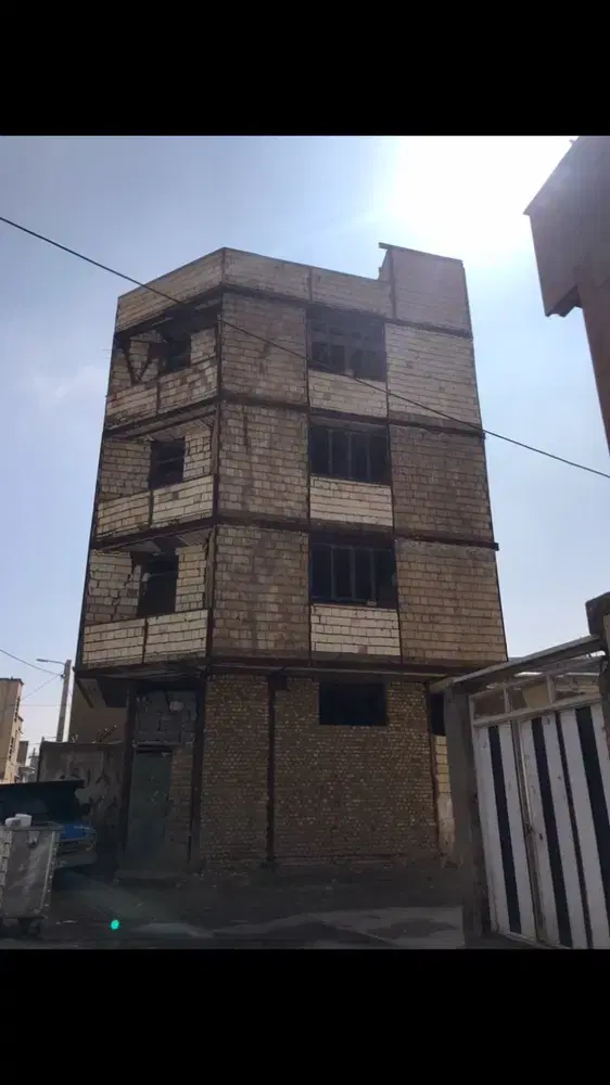 آپارتمان نیمه ساز