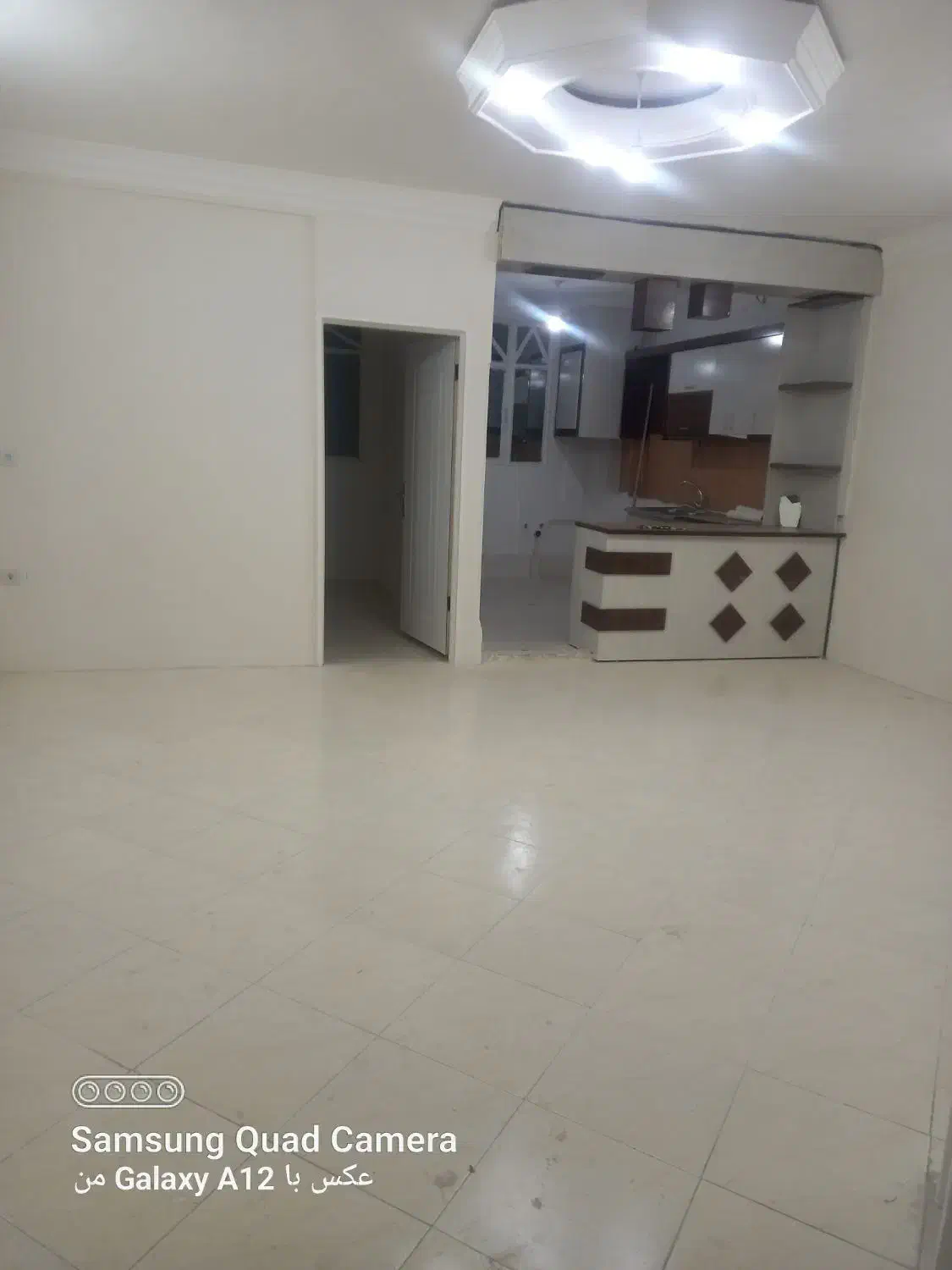 ۹۰ متر، دو خواب، پارکینگ