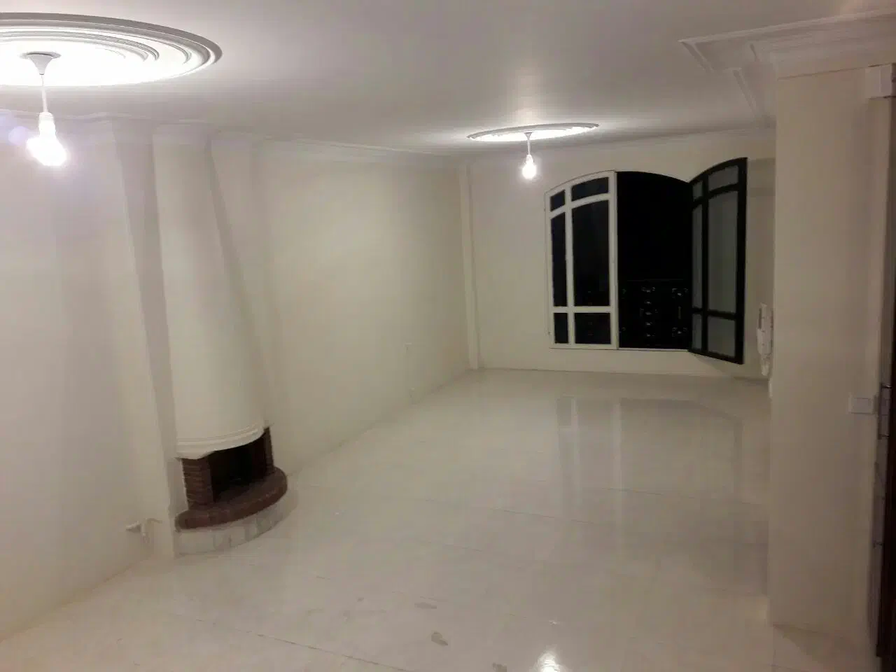 ۷۰ متر ۱ خوابه با پارکینگ رشید