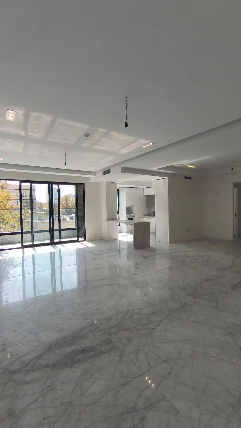 دیباجی،۲۰۰متر،فول امکانات
