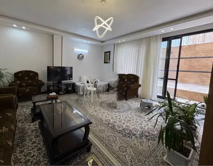 ۶۸متر_نورگیر_سالن پرده خور_تاپ لوکیشن