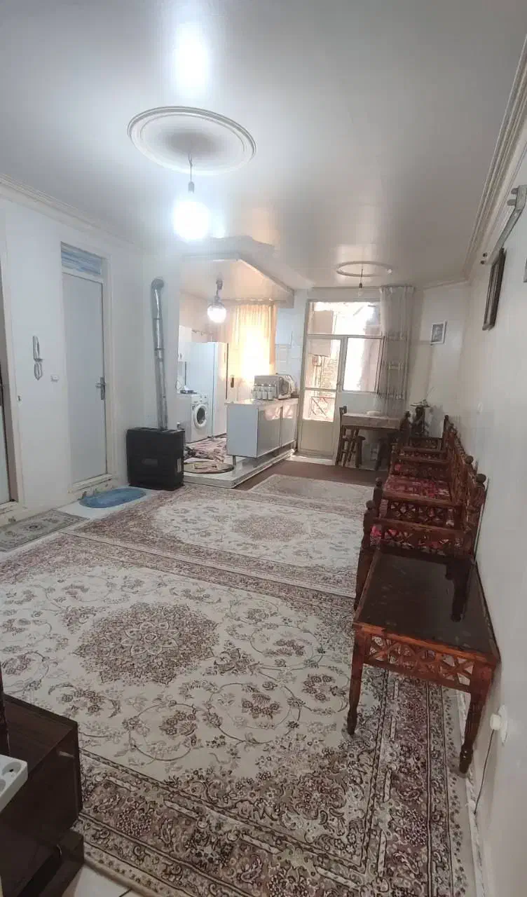 ۵۲متر با بالکن فوق خوش نقشه فروشنده واقعی