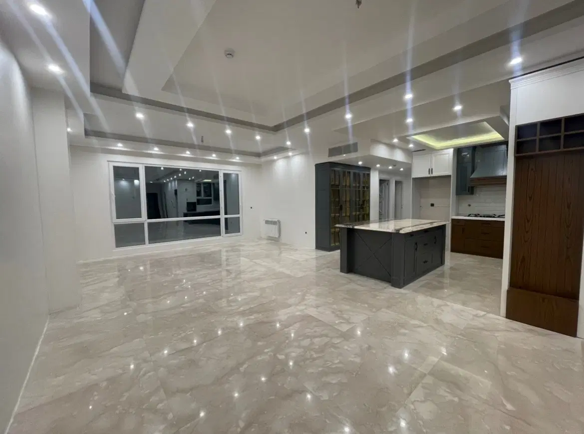 ۱۱۵ متر، دو خواب، تاپ لوکیشن