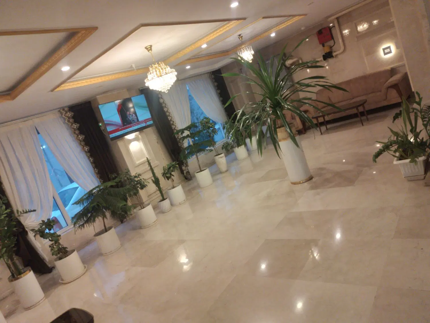 ۱۱۲ متر _ ۳خ_۵ساله_ ۲ پارکینگ سندی_فردوس غرب