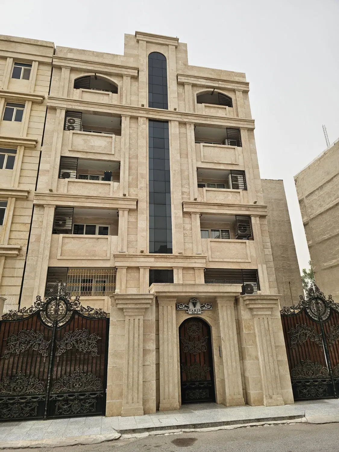 رهن آپارتمان ۱۱۰ متری لوکس .ساخت سازنده برند