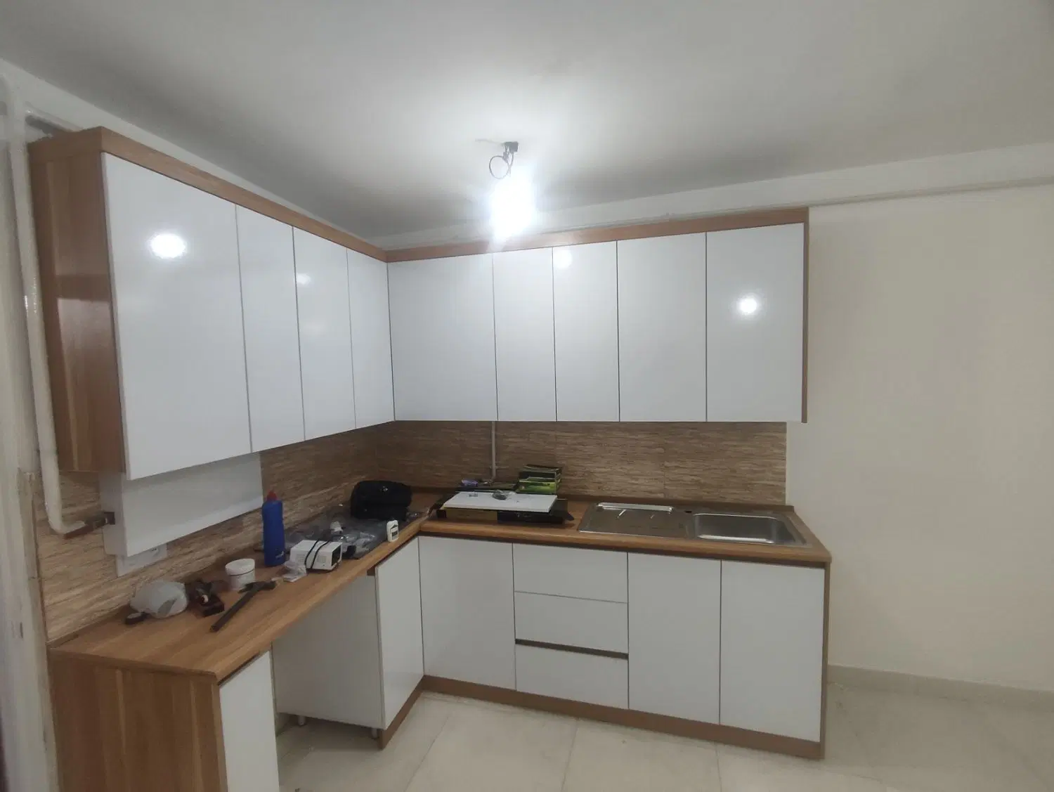 فروش سوییت ۶۰ متری در گلزاران خیابان درفک