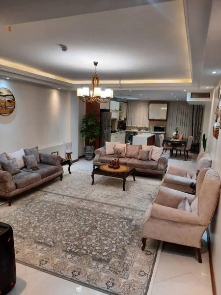 ۹۸متر دوخواب با پارکینگ سندی