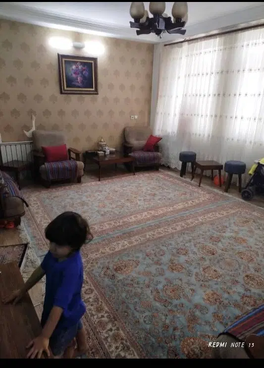 70متر_چهارباغ شرقی_محله دنج