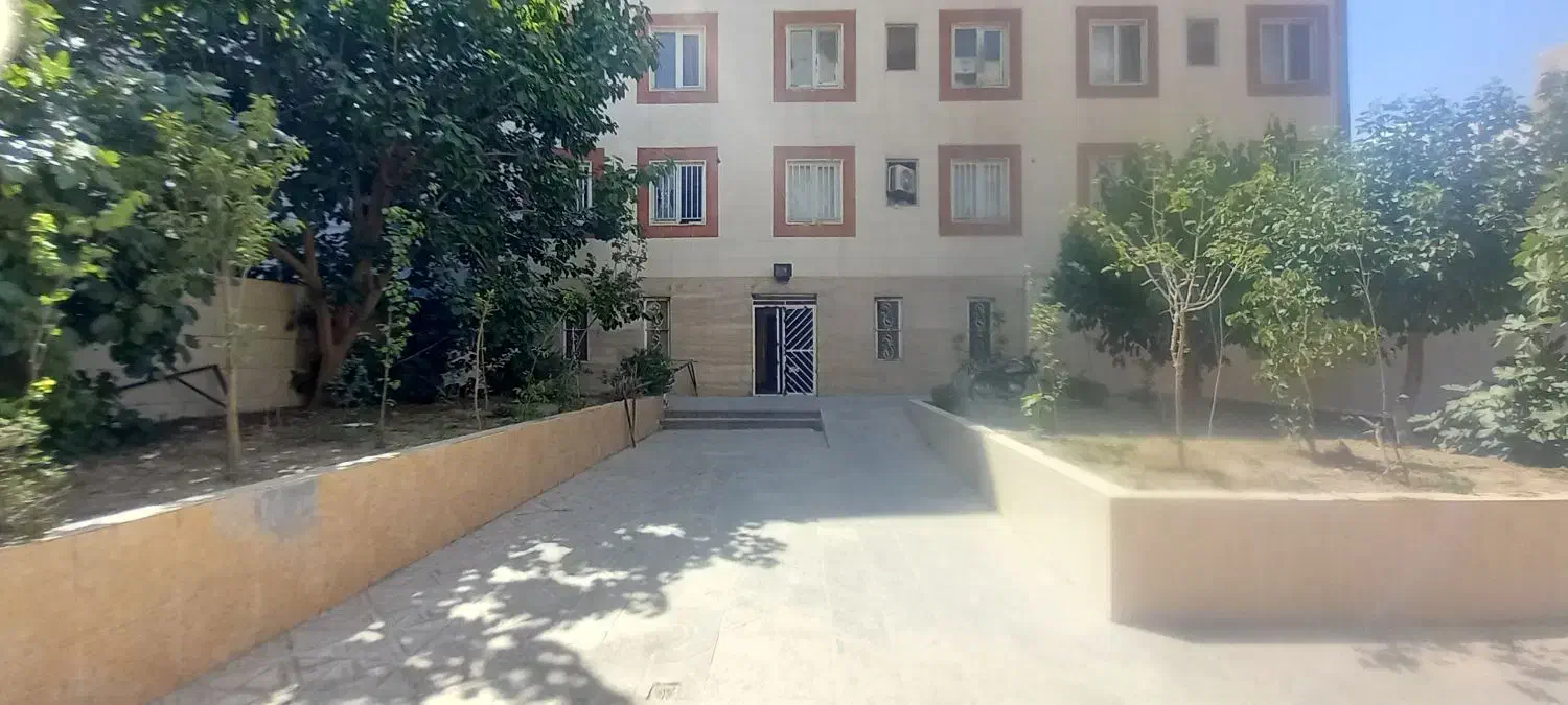 ۶۰ متری نزدیک مترو زمزم (تخلیه)