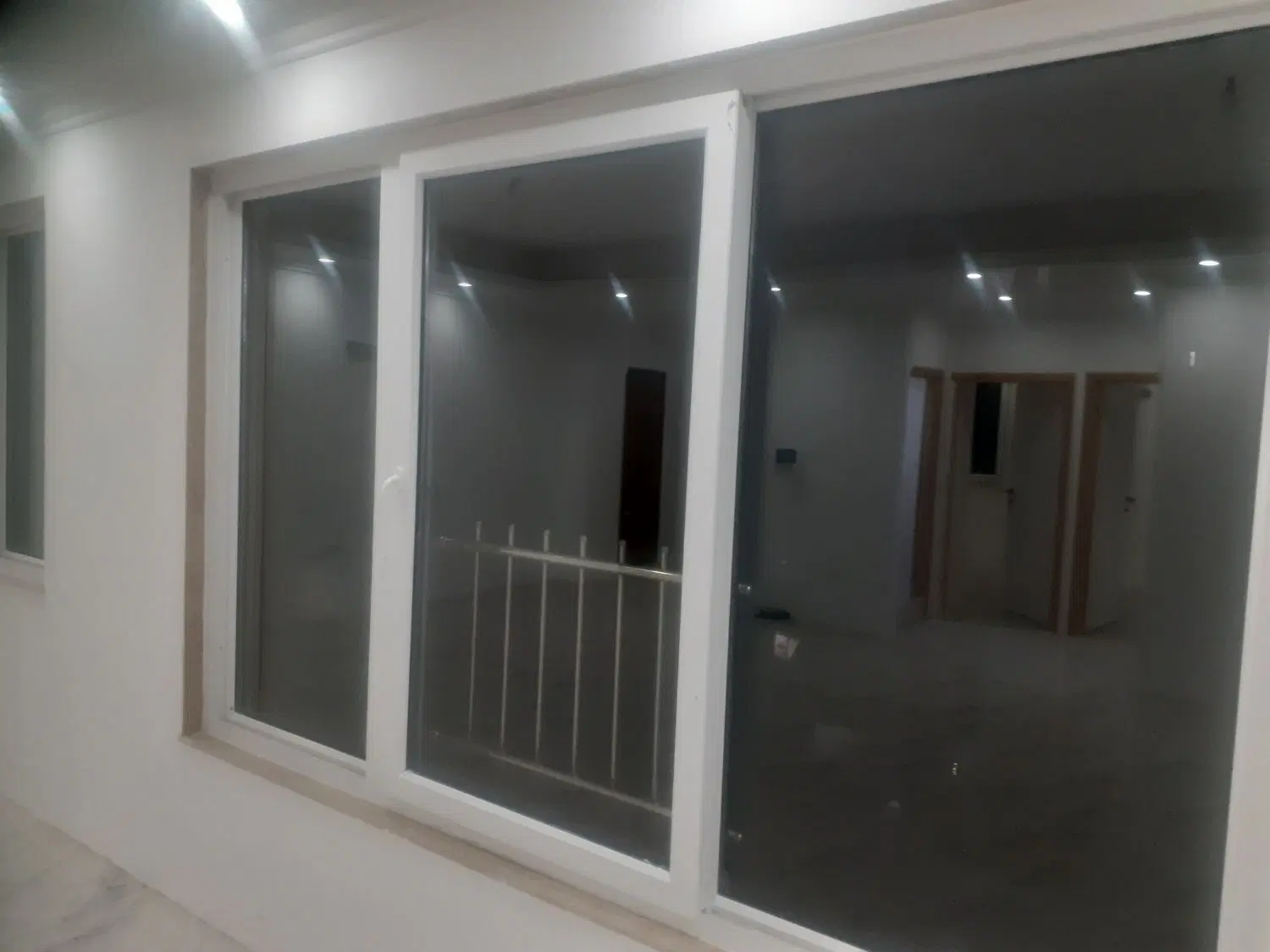 اپارتمان کلید نخورده ۱۳۰ متری.در بوستان ۱۹