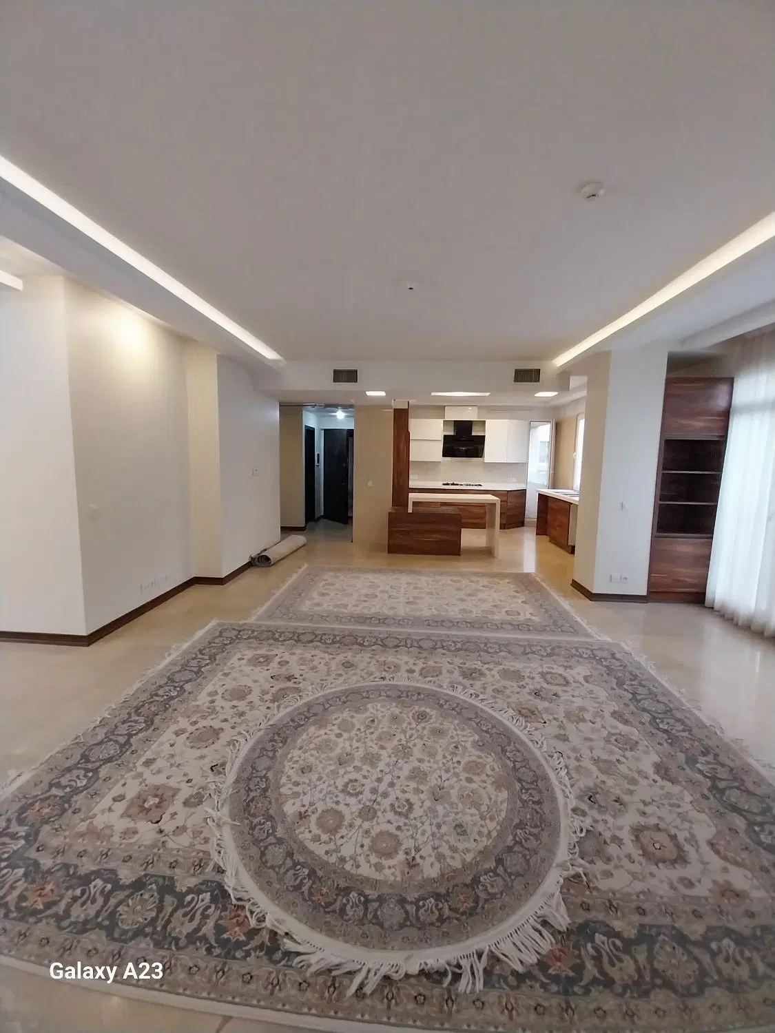 آپارتمان ۱۲۰ متری دو خوابه نیاوران