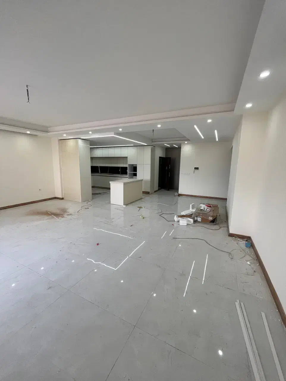 اپارتمان نوساز در ۲۰ متری