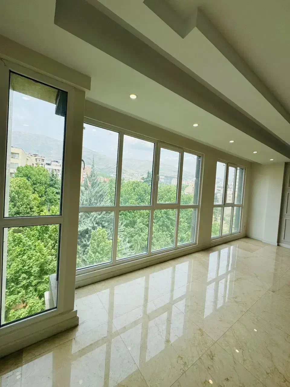 آپارتمان ۲۱۰ متر سپند ۳ خواب مشاعات آبی نورگیر
