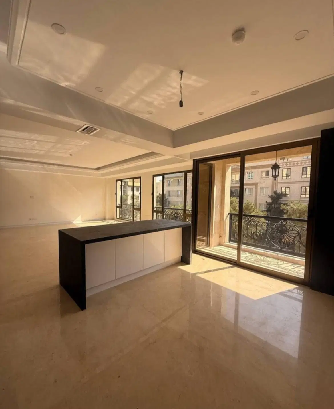 ۹۰ متر بی نظیر _ فول _ تاپ لوکیشن ستارخان