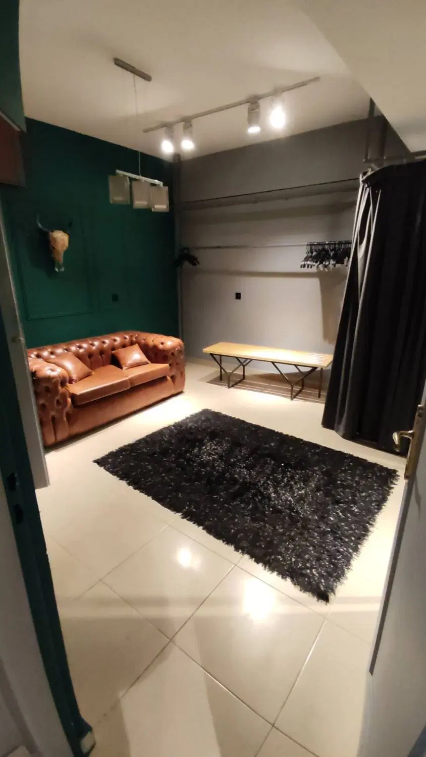نیاوران ۱۰۰متر _مناسب کار و سکونت_دیزاین شده