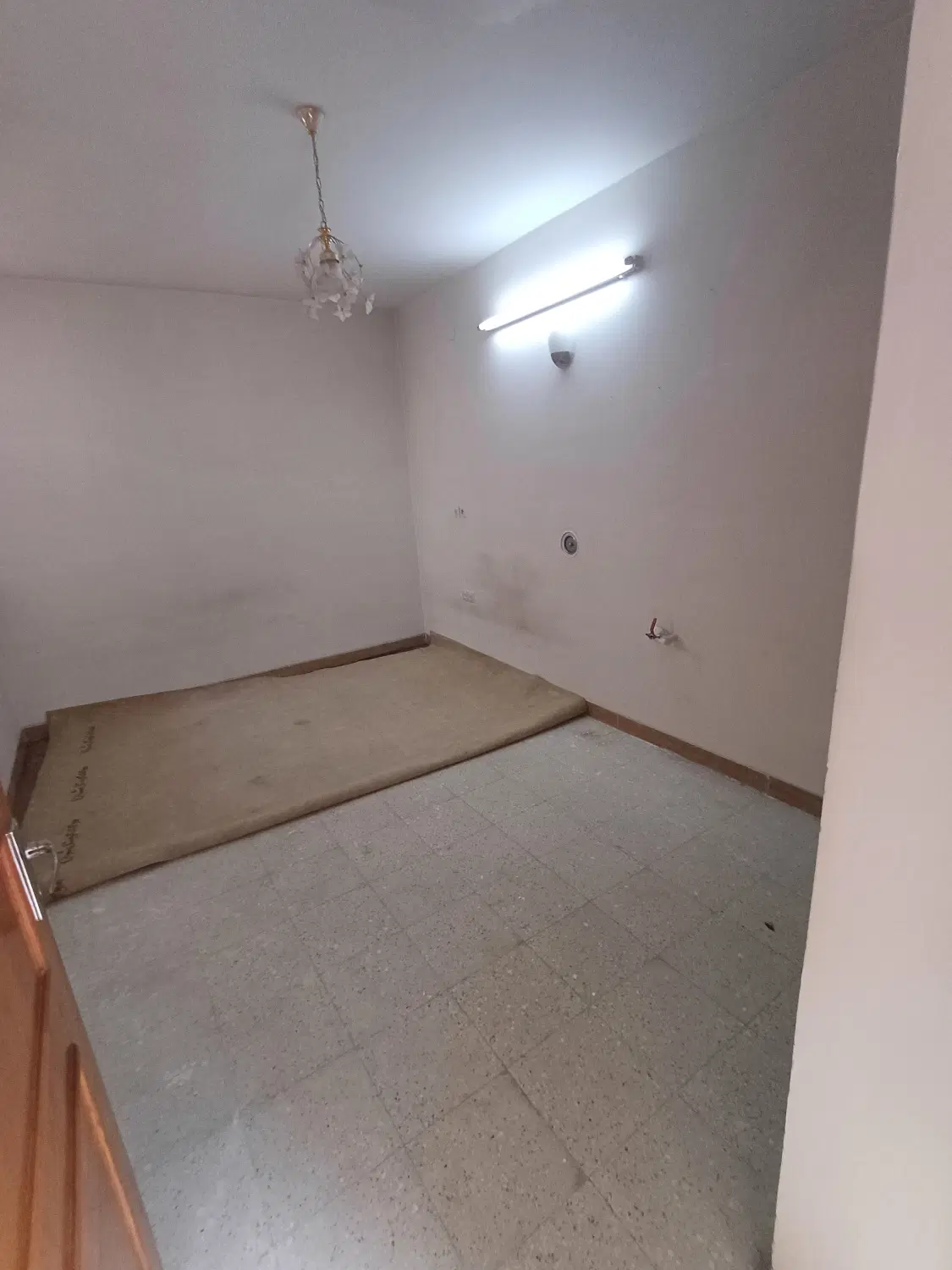 طبقه دوم مناسب سکونت و اداری