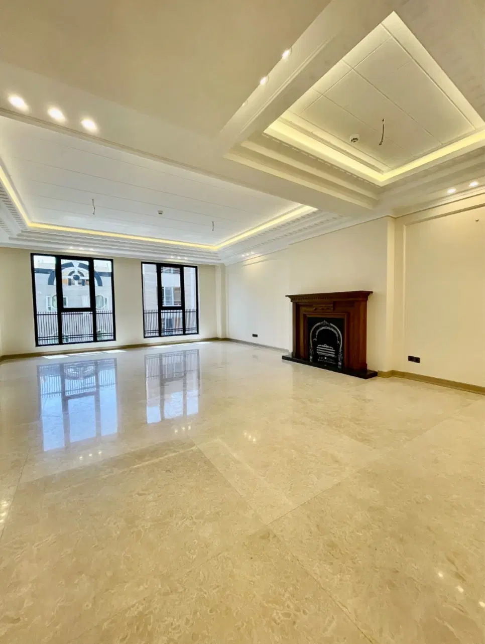 ۱۱۸متر۳خواب_جنت آباد چهارباغ شرقی _ دورتادور پنجره