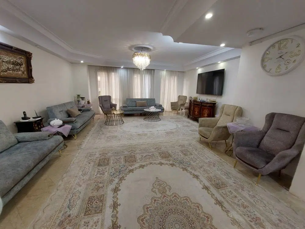 140 متر  تاپ لوکیشن پاسداران