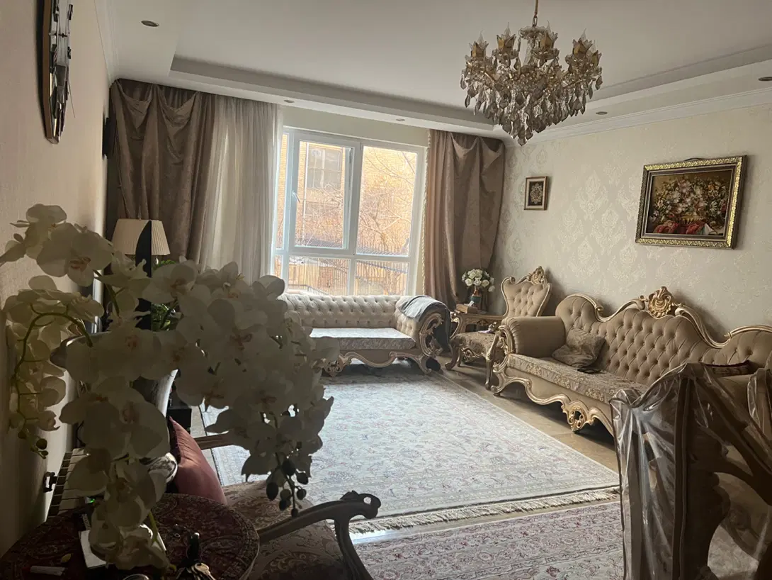 آپارتمان۹۷ متری ، خیابان ایتایا، سرپرست