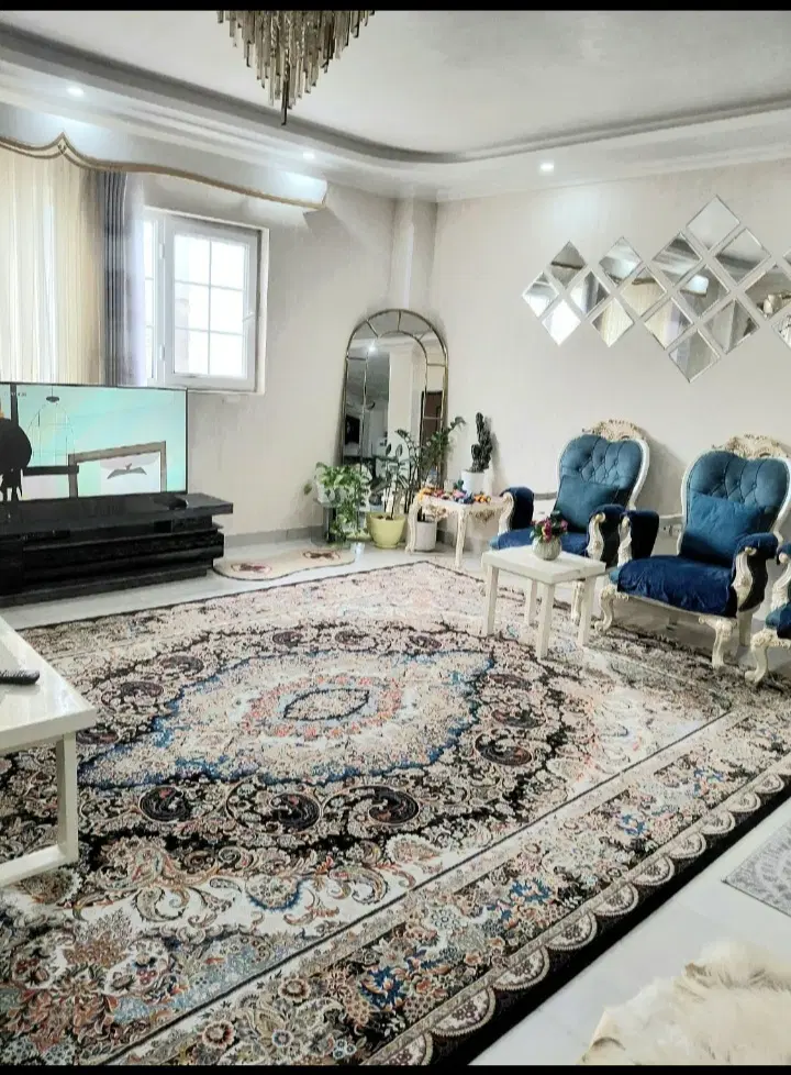 ۱۳۰ متر ۳ خواب_پارکینگ اختصاصی_ ضیابری ۲