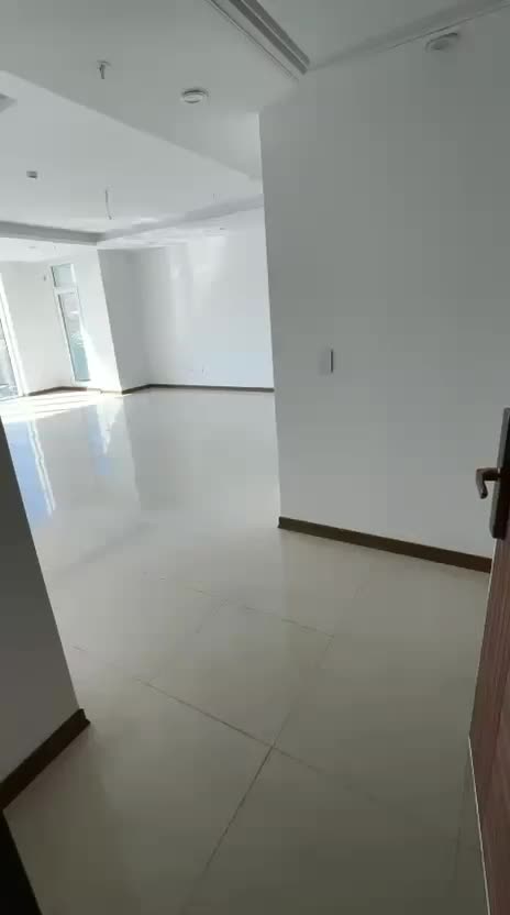 تریتیوم۱ رهن و اجاره ، طبقات بالا