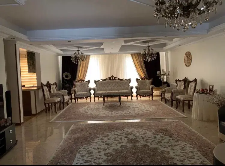 135 متر_ 3 خواب_ تک واحدی _ تاپ لوکیشن پاتریس