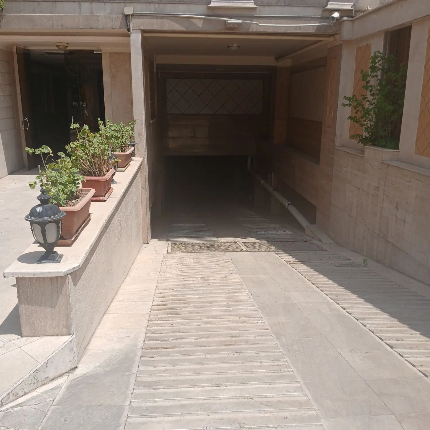 ۶۸ متری پرده خور