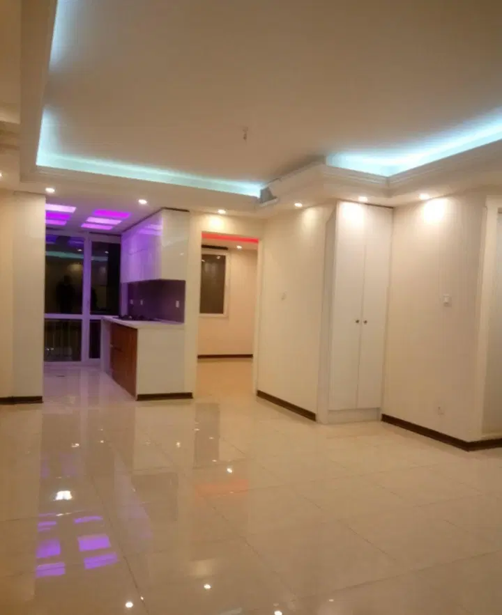 ۵۵ متر _ کم واحد _ فول امکانات _ پر نور _ خوش نقشه