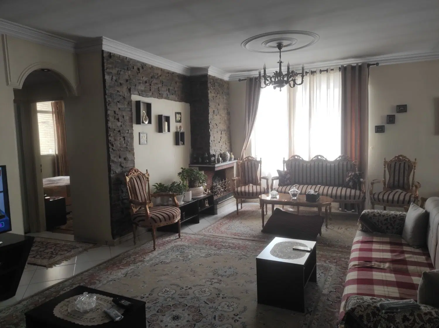 فروش آپارتمان ۱۲۷متری سه خواب تک واحدی