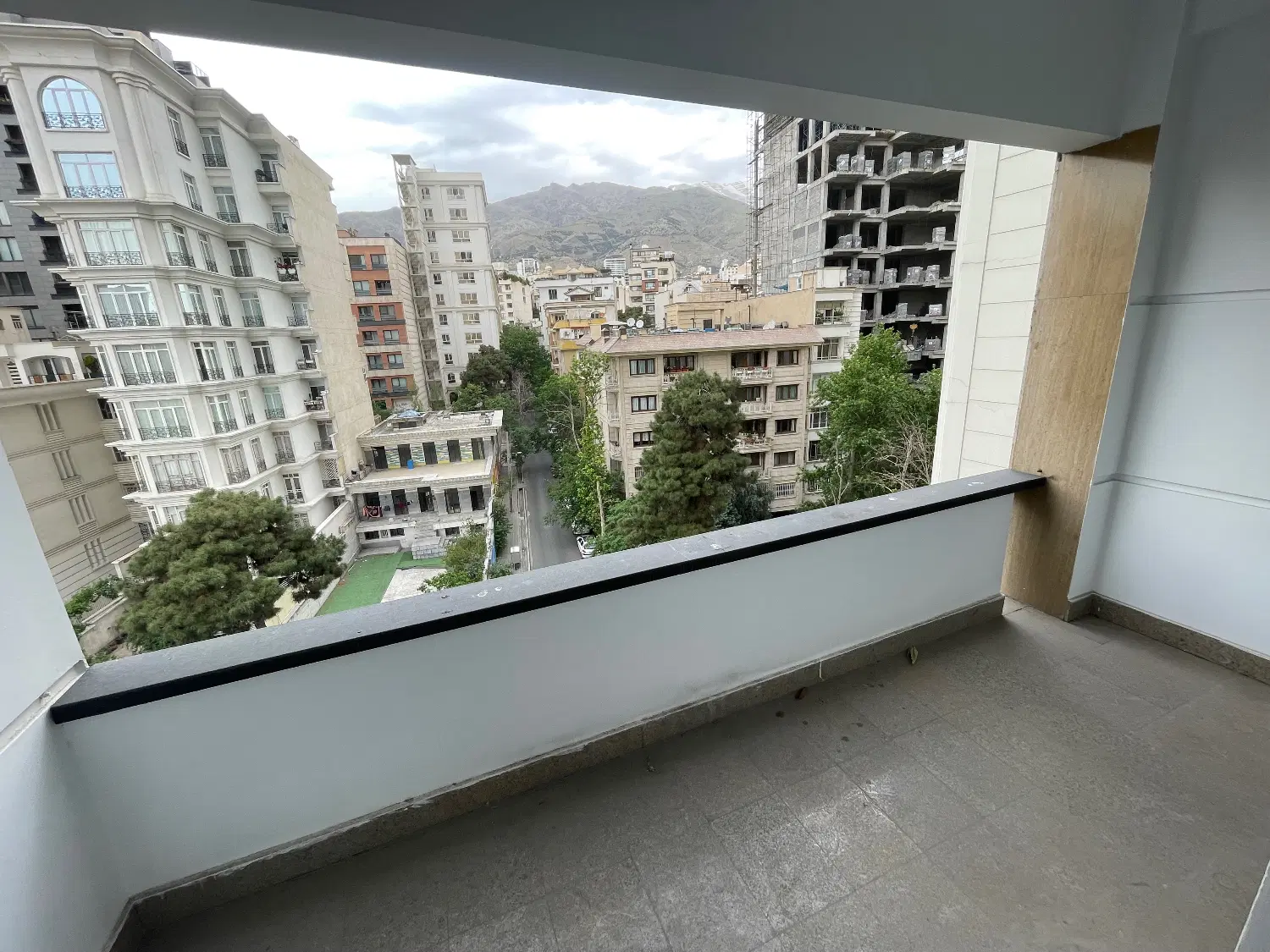 زعفرانیه برج باغ نامدار فول مشاعات۱۷۵مترخوش نقشه