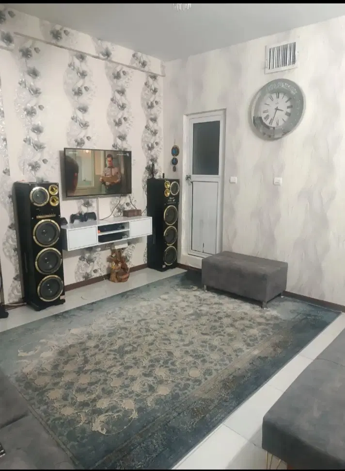 یک واحدآپارتمان ۴۲.متری.طبقه اول