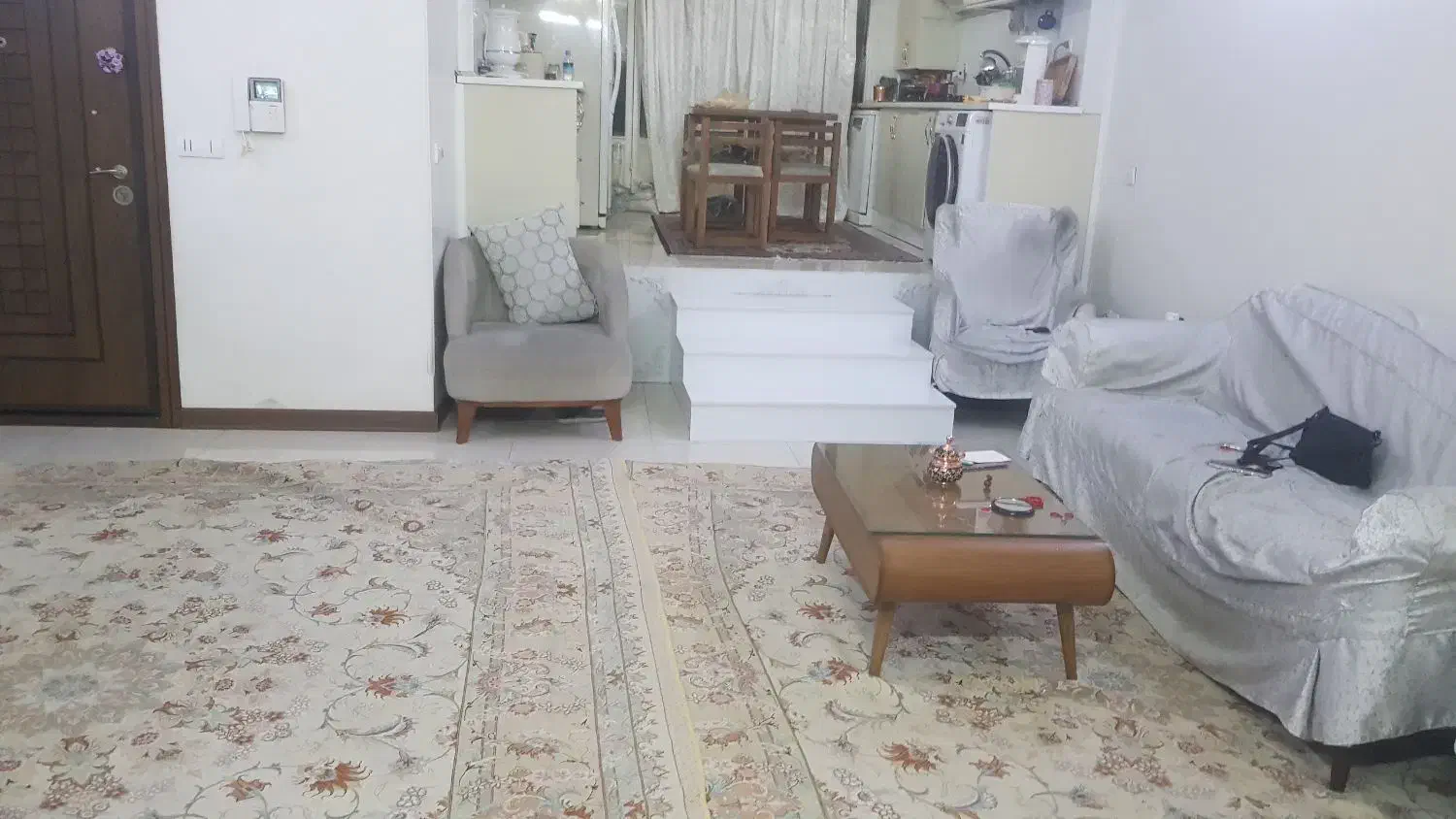 رهن ۸۰ متری_ دو خواب_ تک واحدی _طبقه همکف