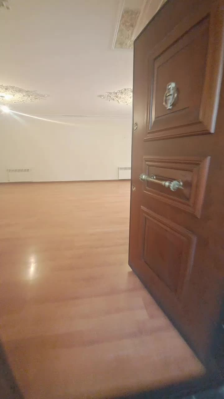 نیاوران ۱۷۵ متر ۳ خواب از سه جهت آفتاب تک واحدی