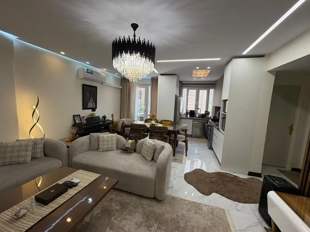 72متر _ 2 خواب _ دارای قدرالسهم_ شهرک پرواز