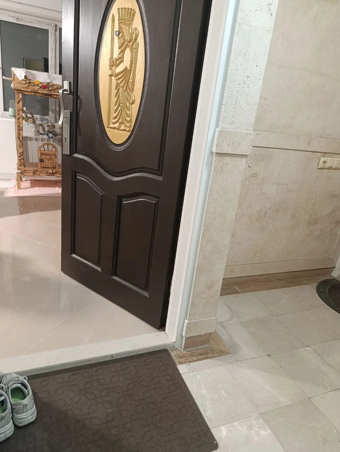 ۶۱ متر دو خواب فروش