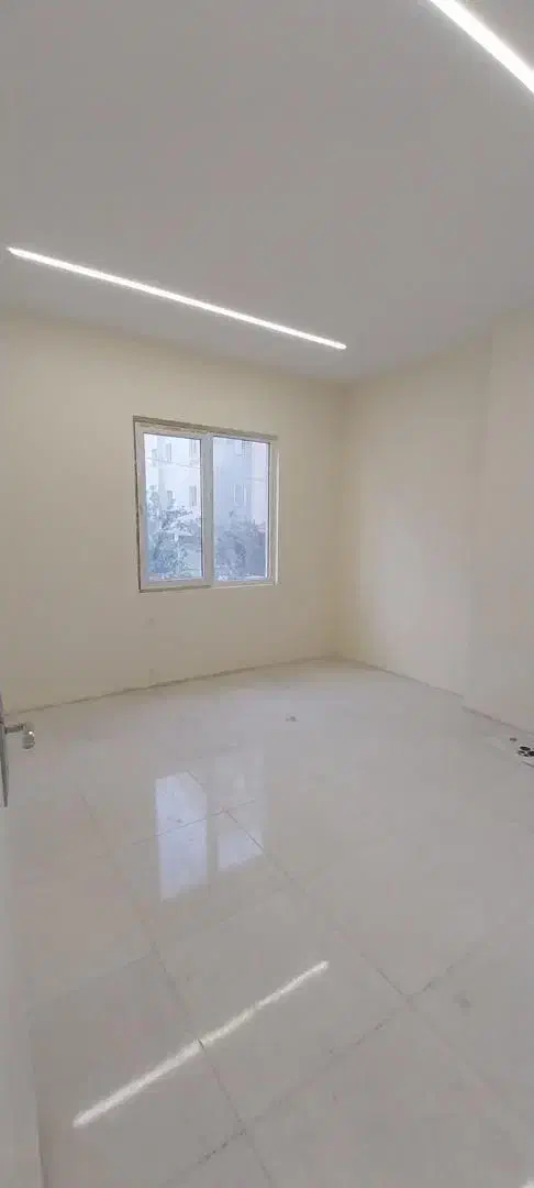 ۶۸ متری ریاحی با ‌ ‌پارکینگ و انباری موقعیت اداری