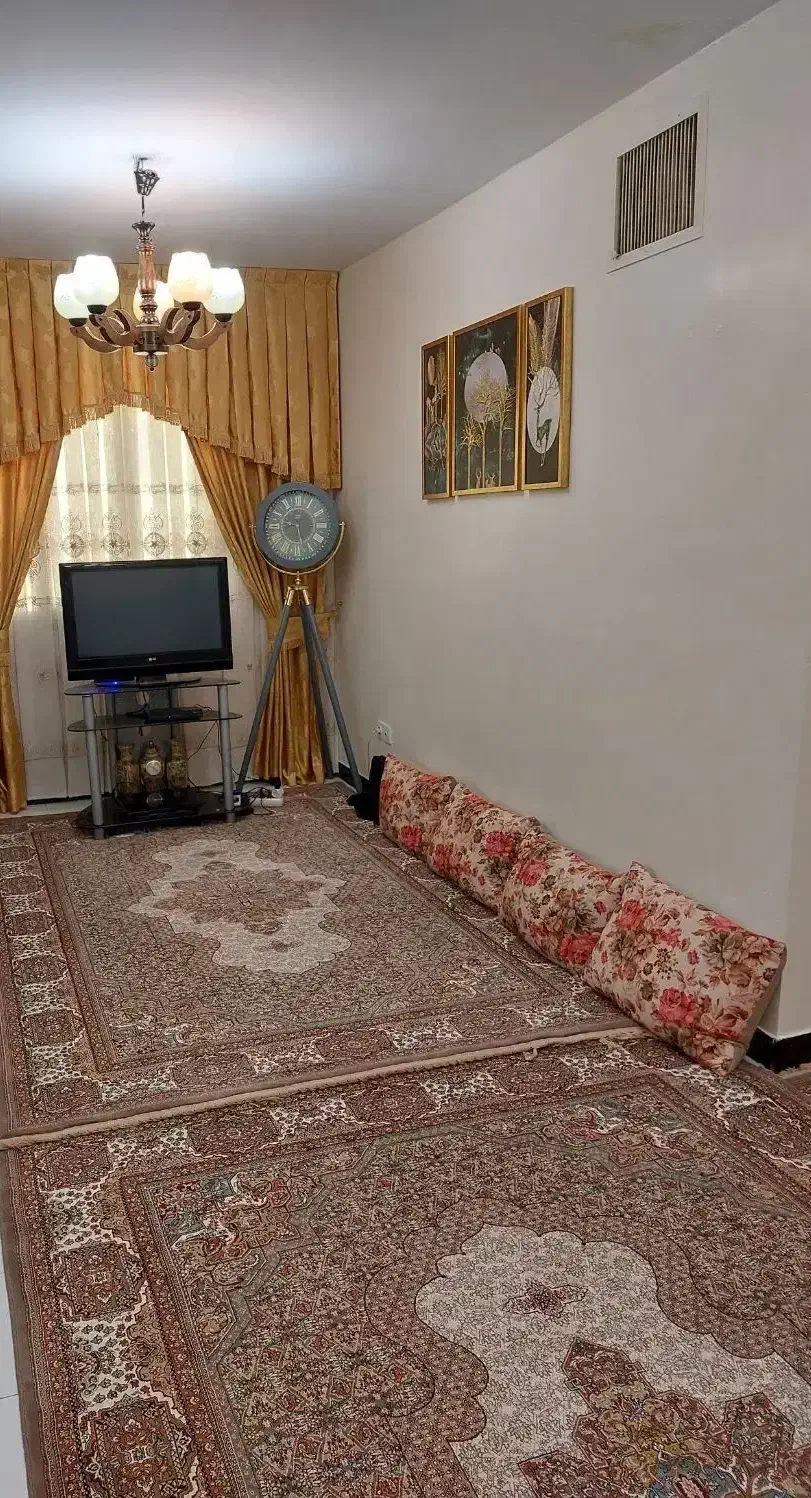 ۴۸ متری ، تک واحدی ‌، غرق نور