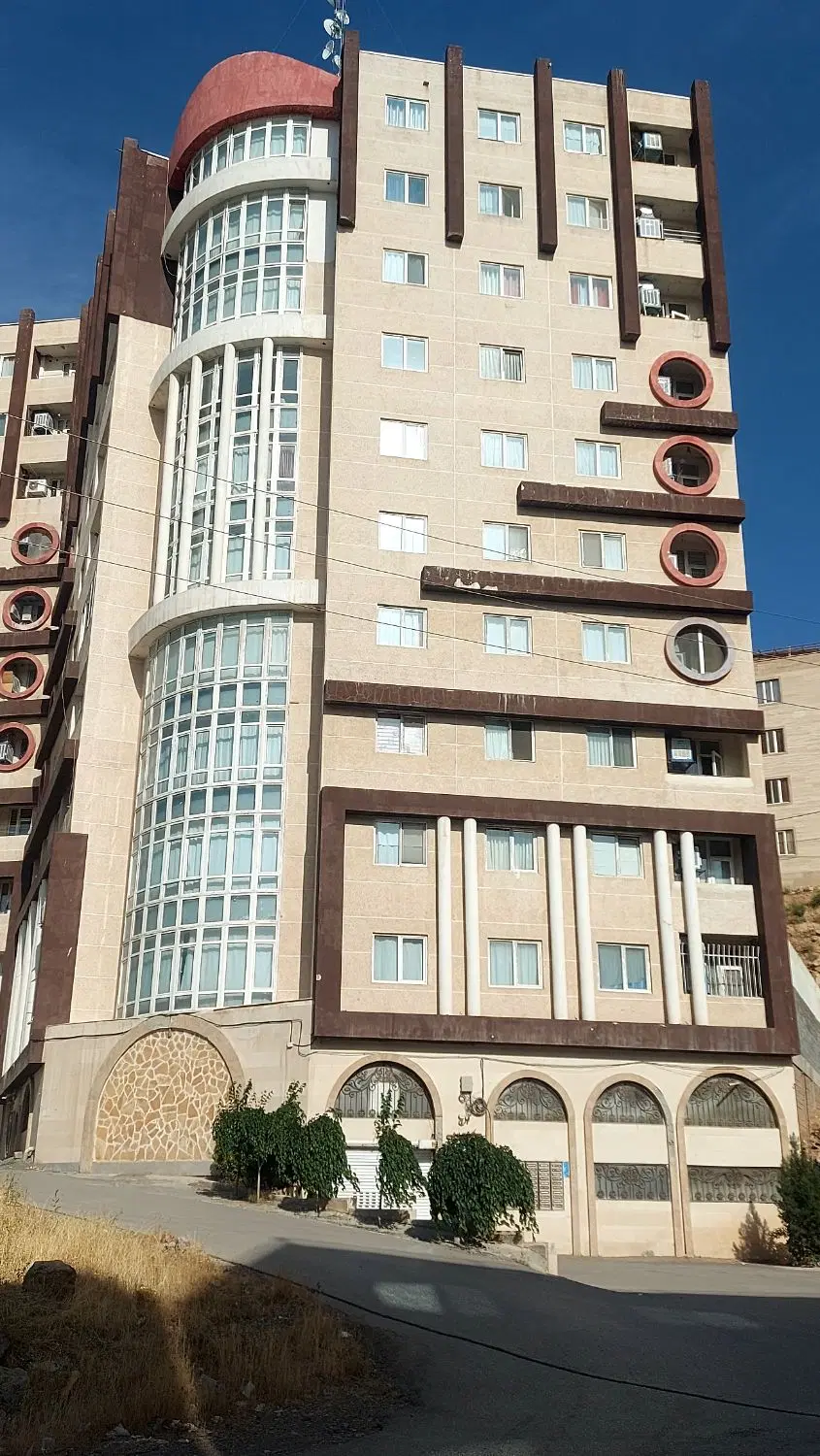 واحد ۸۰ متری زیباشهر خیابان صدف