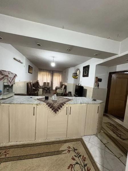 اجاره ورهن همکف دوخواب ۹۲ مترشهرک ولیعصرخالی
