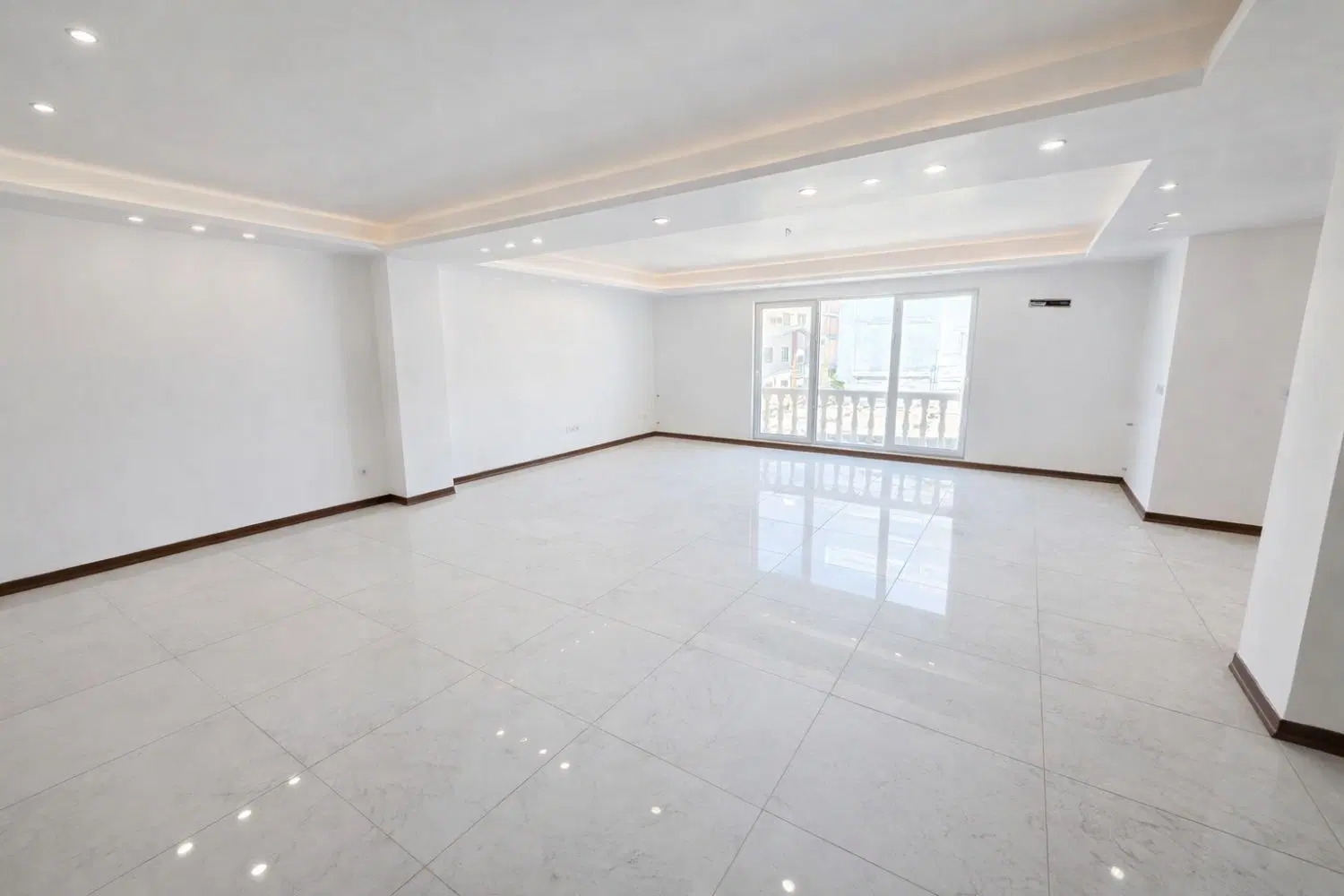 آپارتمان ۱۸۵ متر تک واحدی تاپ لوکیشن شمشیربند