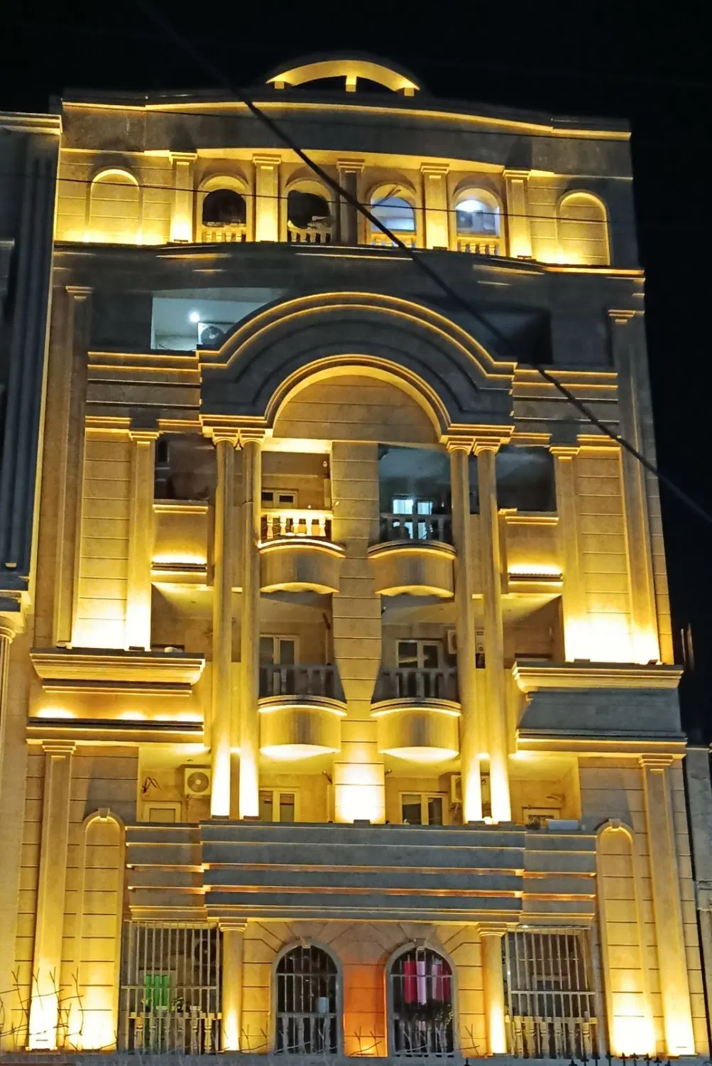 آپارتمان ۹۵متری لوکیشن عالی