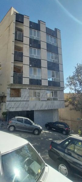۳ واحد آپارتمان نوساز منطقه یک سند تک برگ