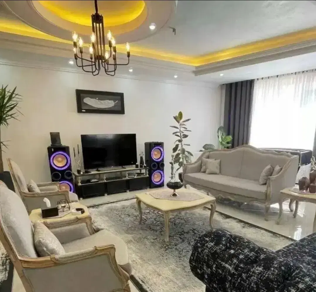 ۱۰۰ متر _ ۷ ساله _ ۲۰متر حیاط اختصاصی