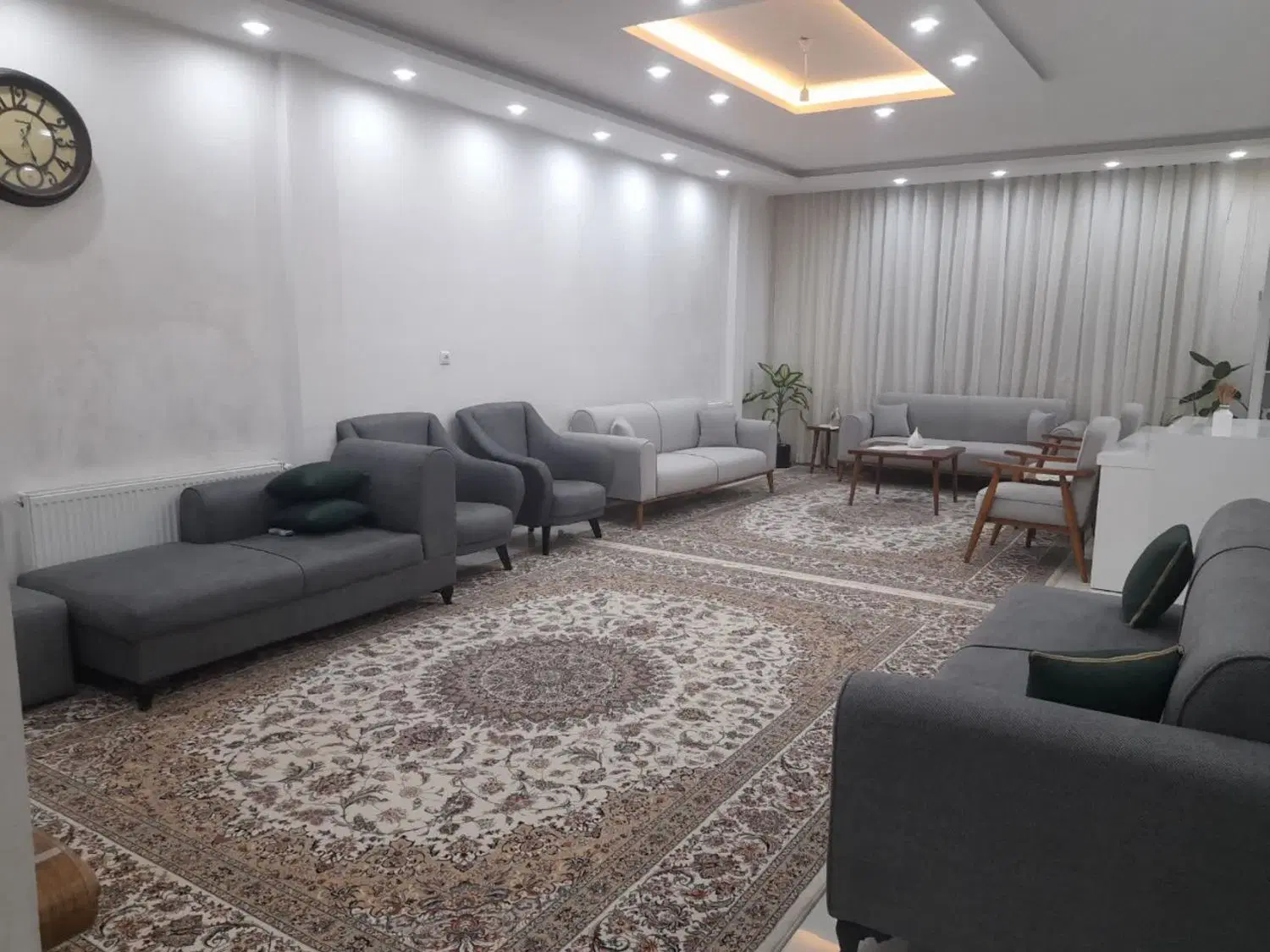 آپارتمان۱۳۰متر تک واحدی ۲خواب