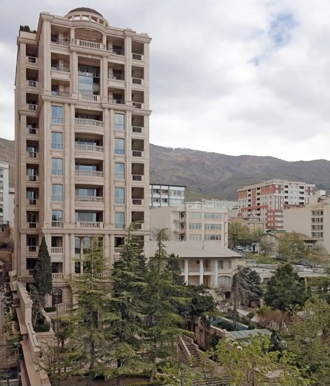 ۲۲۴ متر ۳ خواب  ( پلان تفکیکی )          تک واحدی