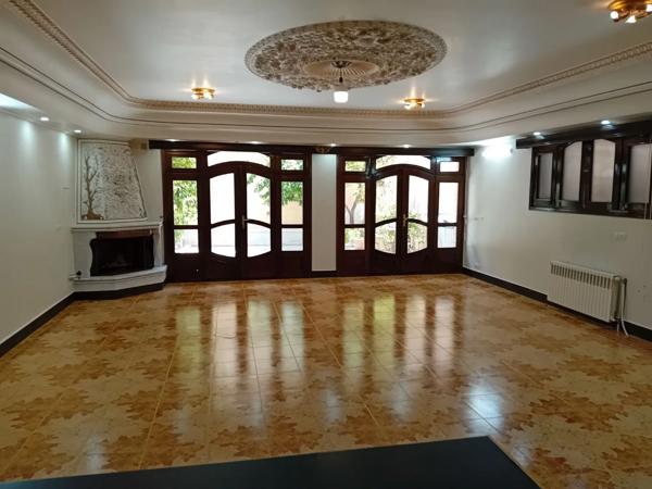 آپارتمان دو خوابه ۱۶۰ متر حیاط دار نظر غربی