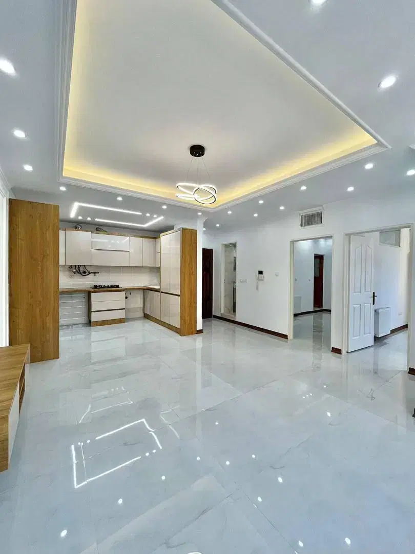 67متر خوش چیدمان نورگیر سرتاسر پنجره