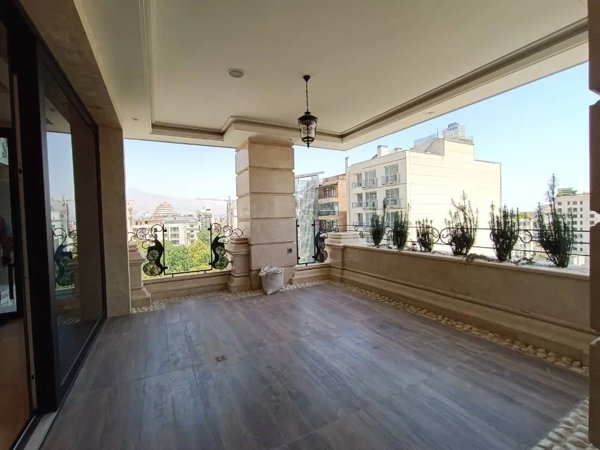 ۲۹۵متر پنت هاوس_۴ خواب با سوئیت مجزا_۳ پارکینگ