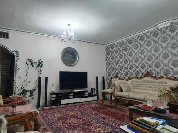 ۱۳۵ متری معلم ۱۰ (سند تک برگ)